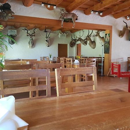 Aitinlauvas Otel Tīreļi Dış mekan fotoğraf