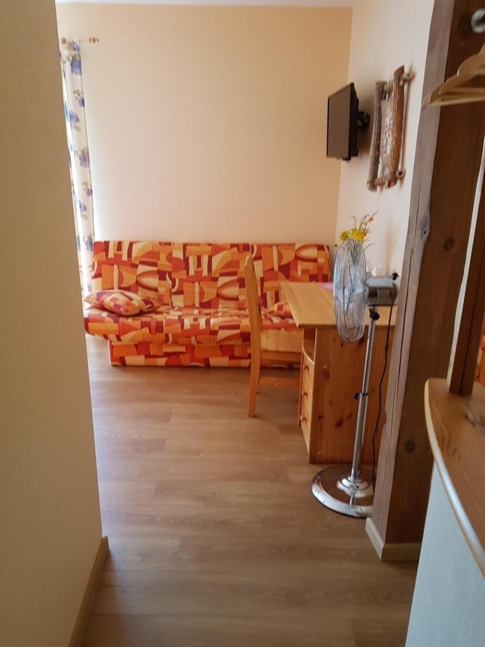 Aitinlauvas Otel Tīreļi Dış mekan fotoğraf