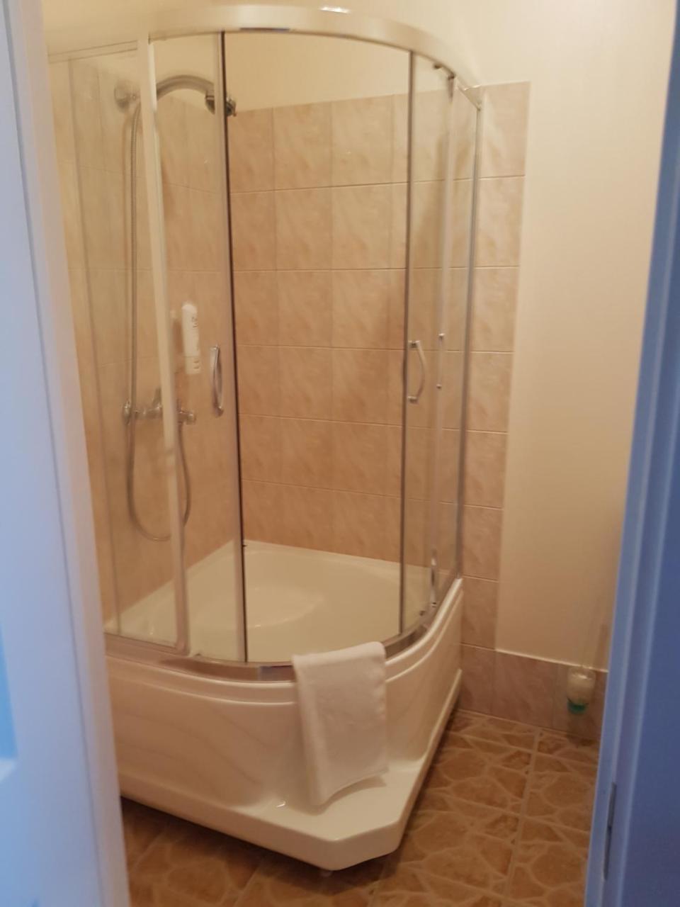 Aitinlauvas Otel Tīreļi Dış mekan fotoğraf