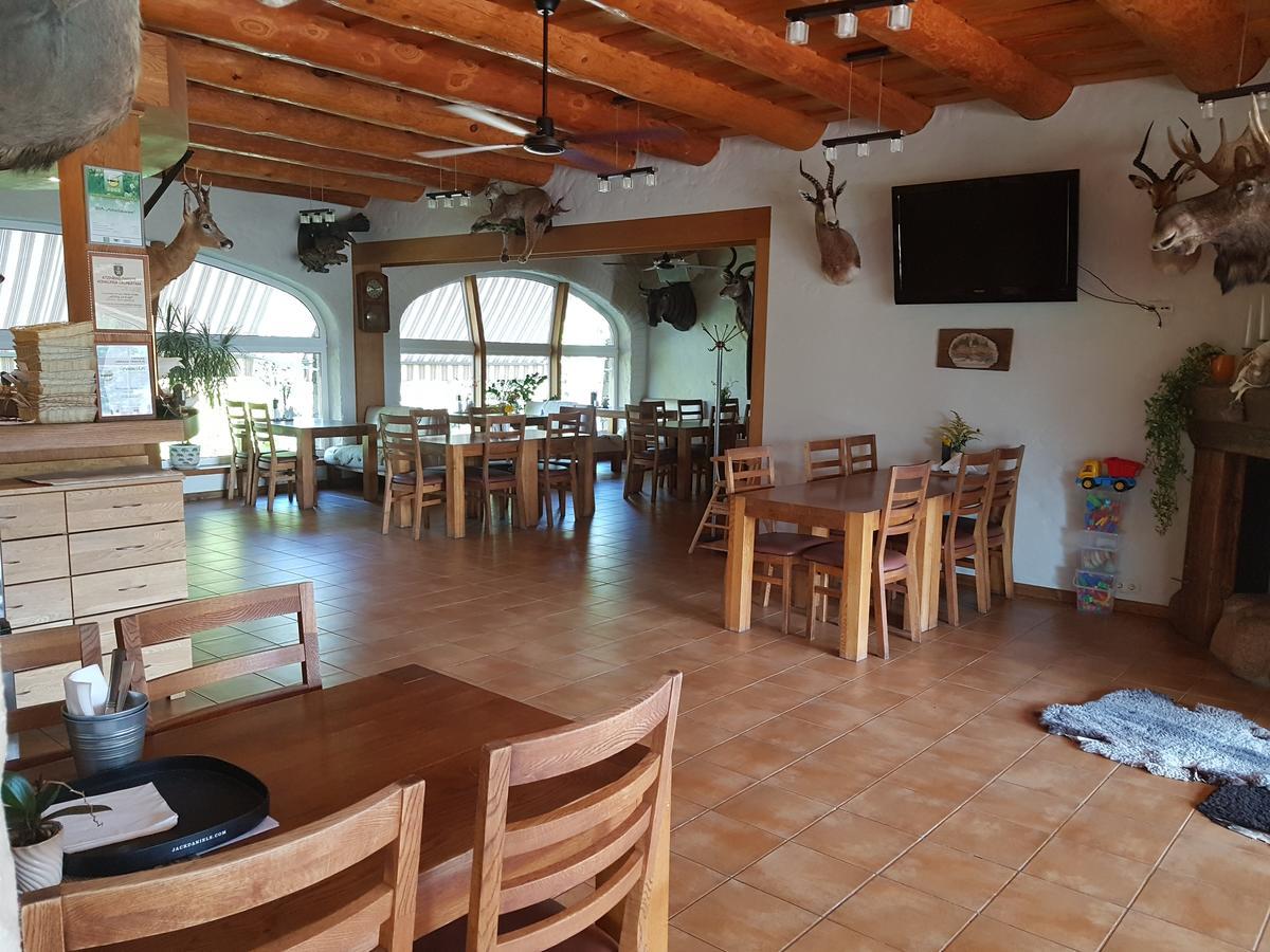 Aitinlauvas Otel Tīreļi Dış mekan fotoğraf