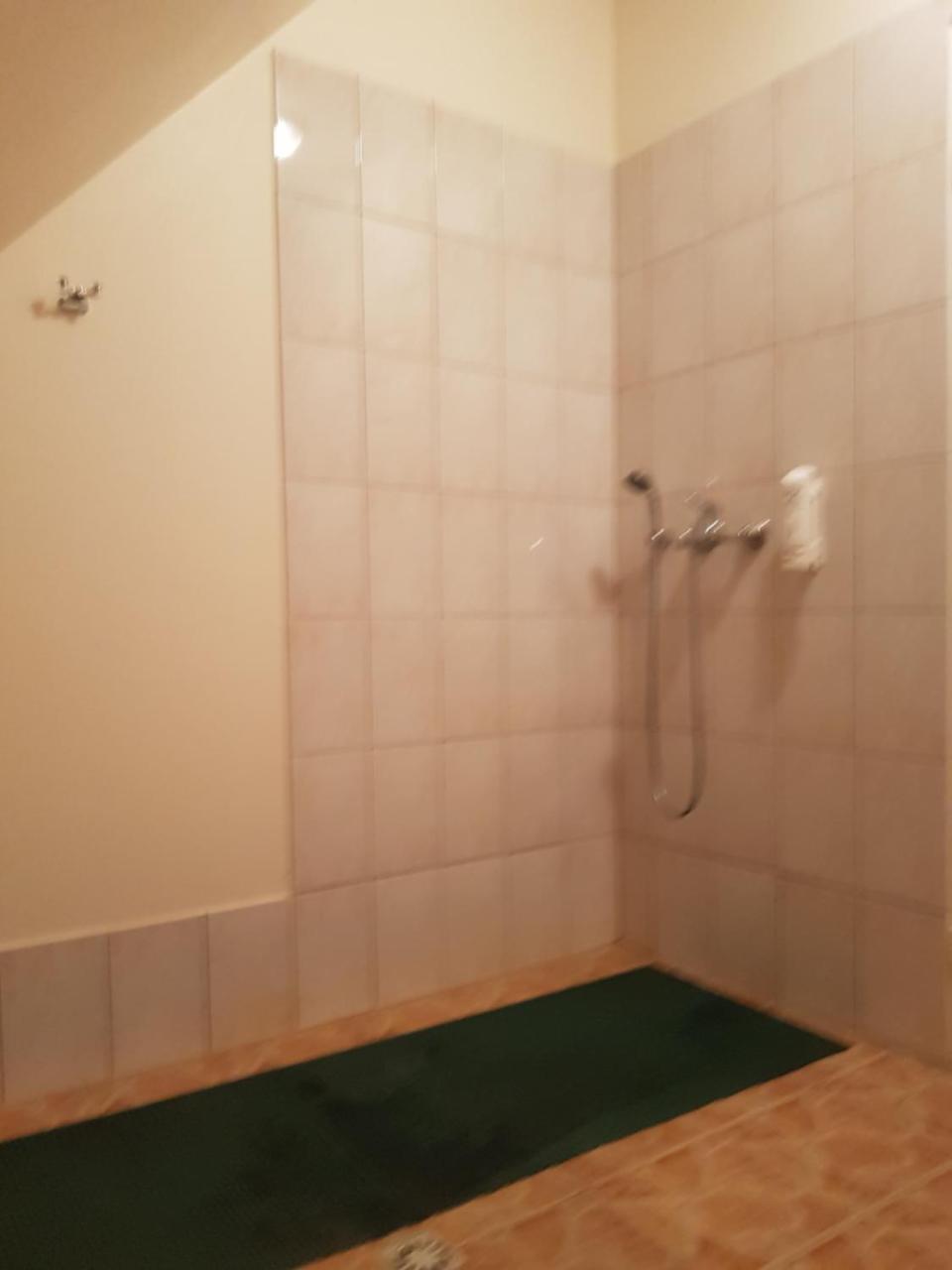 Aitinlauvas Otel Tīreļi Dış mekan fotoğraf